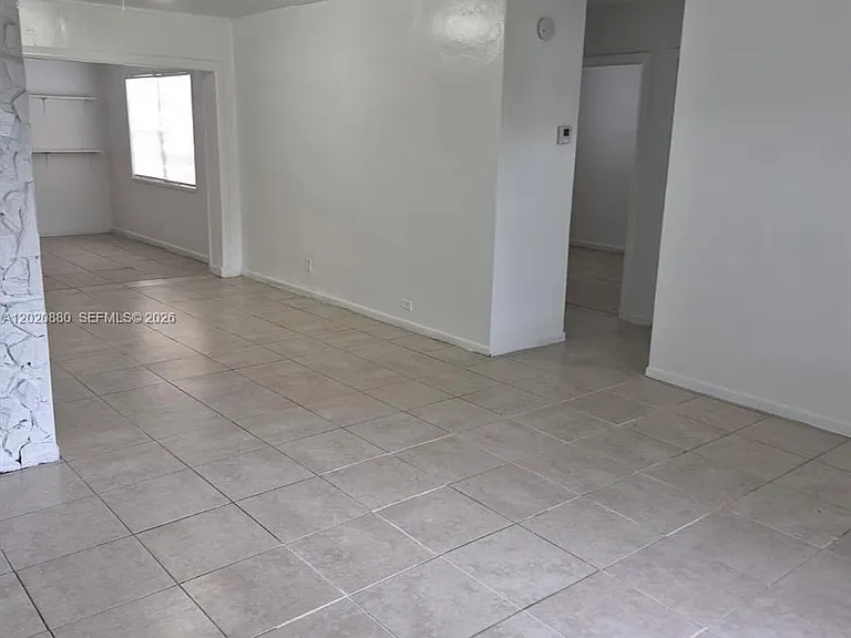 2781 SW 4th St — Photo 6