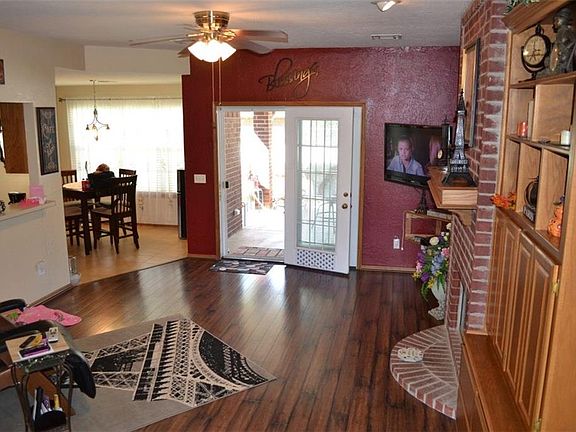 2nd image of 4841 Del Aire Dr
