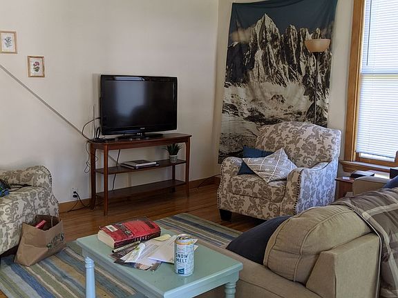 4th image of 305 S 11th Ave #307