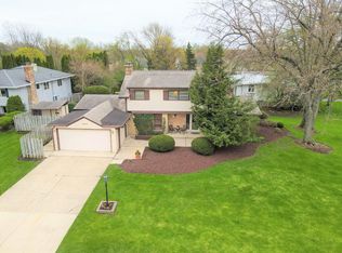 1804 E Hawthorne Blvd, Wheaton, IL 60187