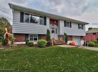 3801 Lydon Ln, Moosic, PA 18507