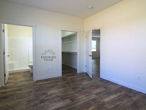 3rd image of 1041 S Cedar Pl