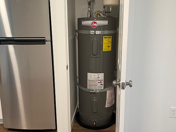 Newer full size hot water tank.