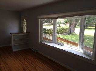 4016 Rownd St, Cedar Falls, IA 50613