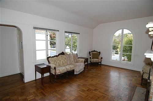 3rd image of 1245 Alemany Blvd