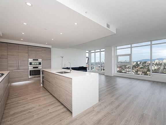 3rd image of 660 Quayside Dr #3602