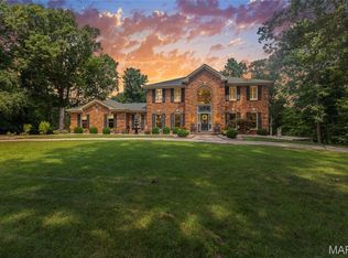 1515 Lack Ridge Dr, Ballwin, MO 63021