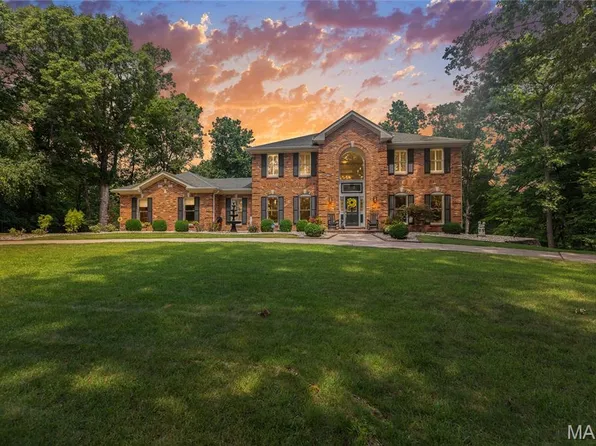 1515 Lack Ridge Dr, Ballwin, MO 63021