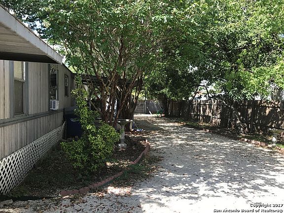 2nd image of 523 Braunfels East Dr