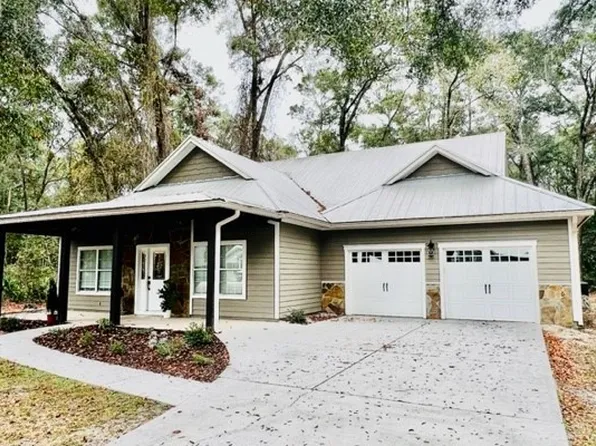 9340 Emily Dr, Fanning Springs, FL 32693