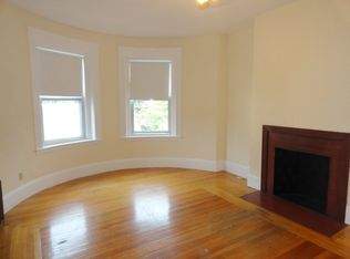 60 Greenough St #6, Brookline, MA 02445