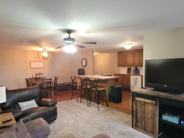 1160 W Elm St, Lebanon, MO 65536