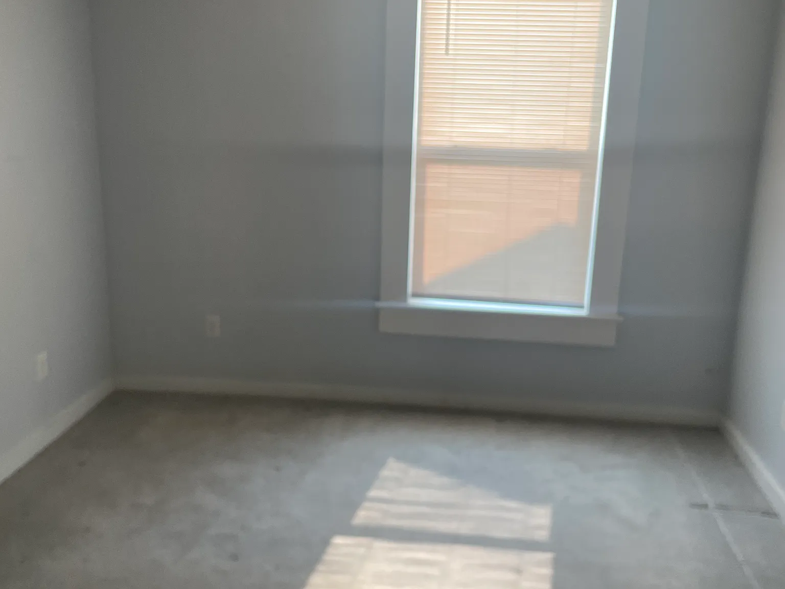 2 bed, 1050 sqft, $1,900 — Photo 4