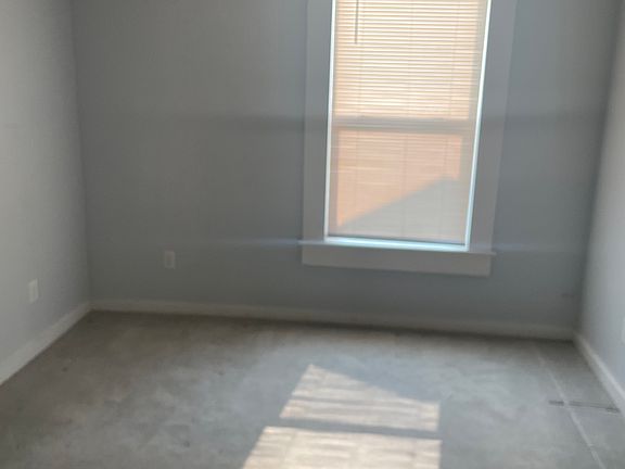 4th image of 581 E 8th St #1