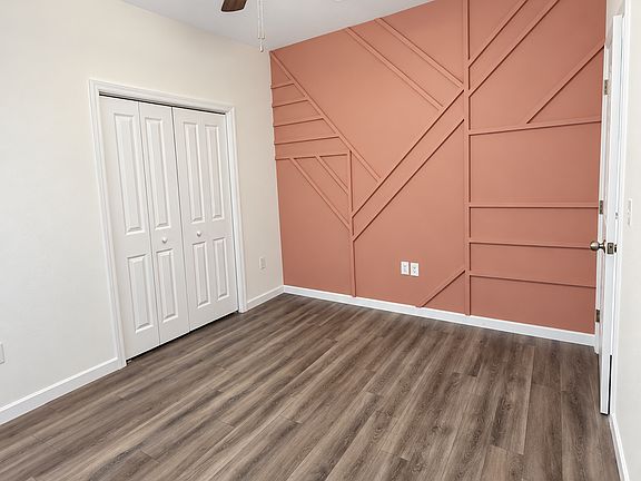 4th image of 218 James Ave