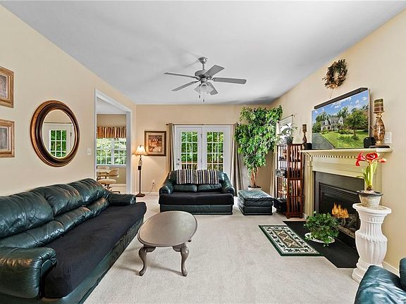 3rd image of 7490 Gold Coast Ln