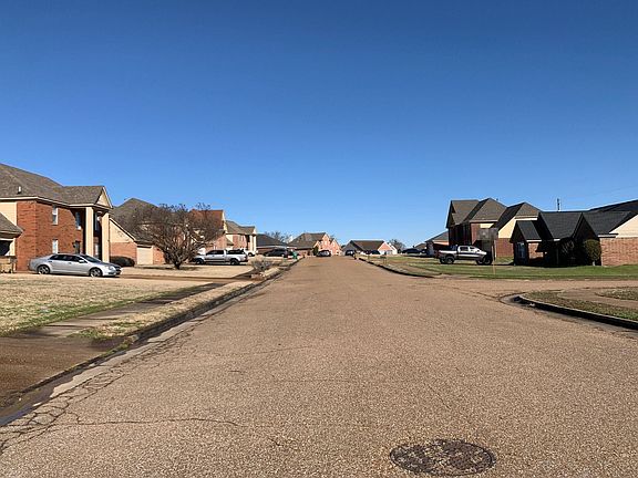 4th image of 4815 Harvest Park Dr