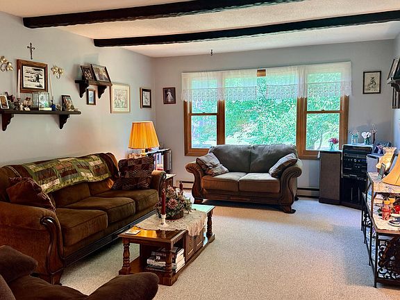 4th image of 16038 Discovery Cir
