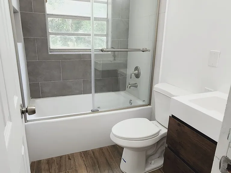 5080 Lake Howell Rd — Photo 8