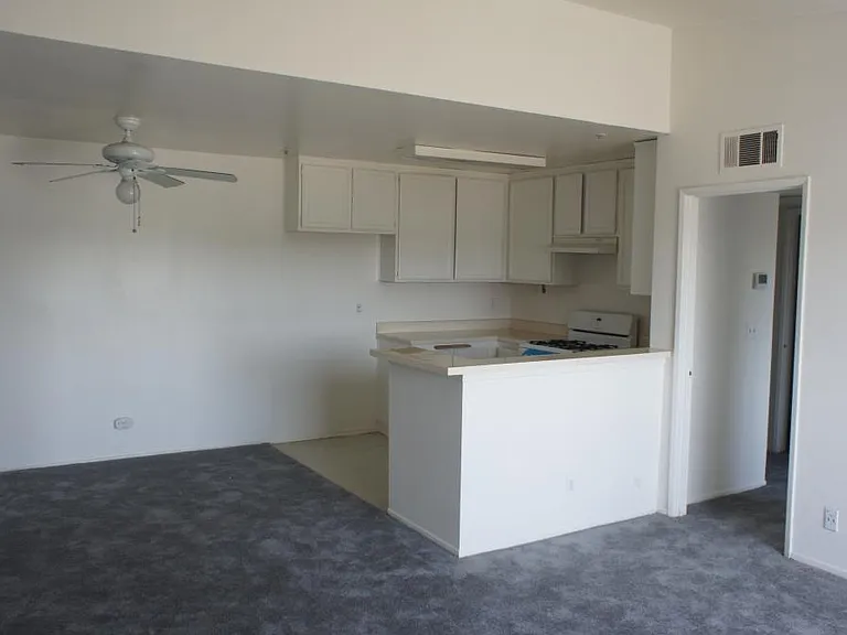 410 S Clementine St #106 — Photo 2