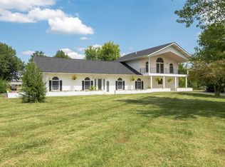 5 Doug Dr, Saint Jacob, IL 62281