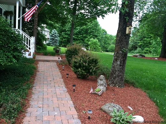 3rd image of 11 Wolf Ln