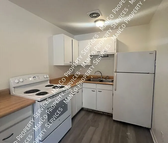 1304 Devon Ave #4 — Photo 4