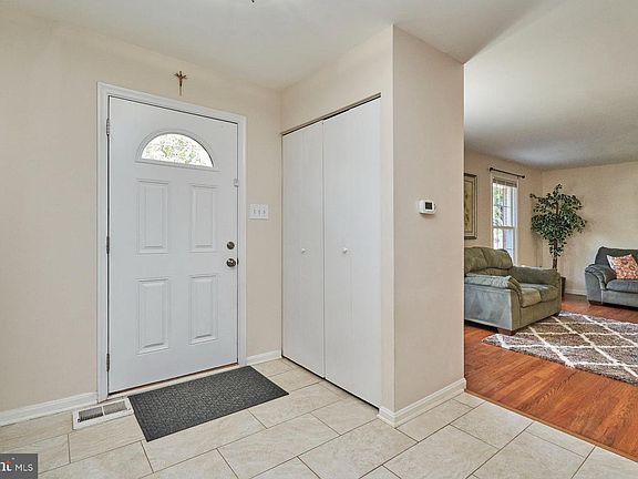 4th image of 9533 Jomar Dr