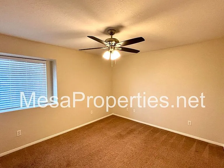 16653 Sholic St — Photo 14