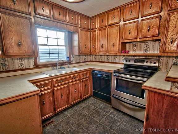 5th image of 1317 Patterson St