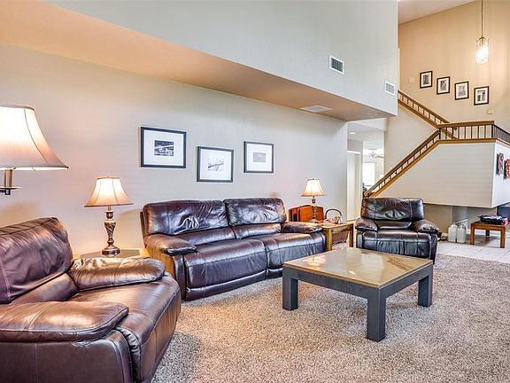 3rd image of 2510 Winding Hollow Ln