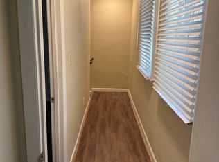 124 W Perry Ln, Savannah, GA 31401