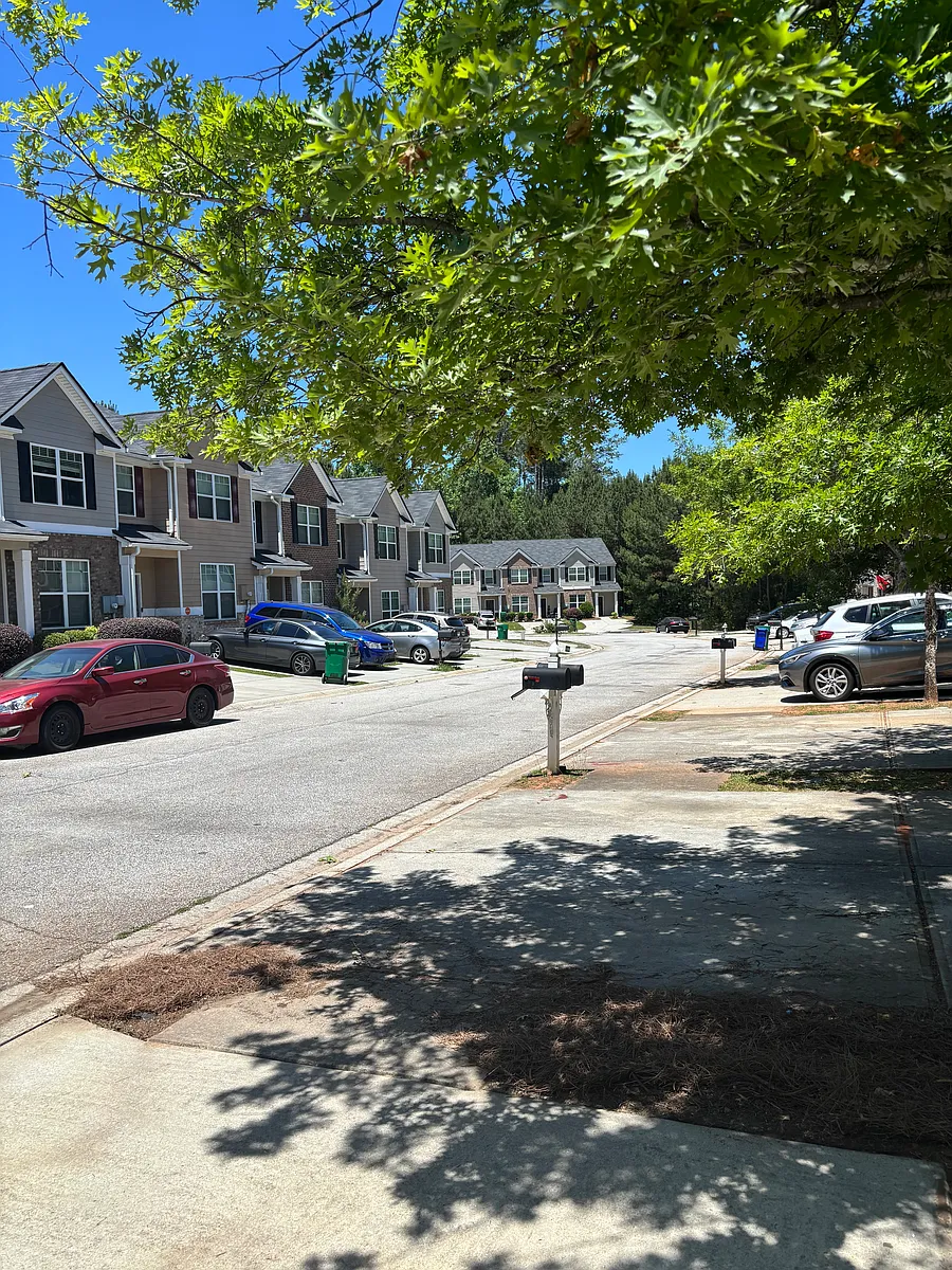 Building Photo - 2621 Parrish Ct