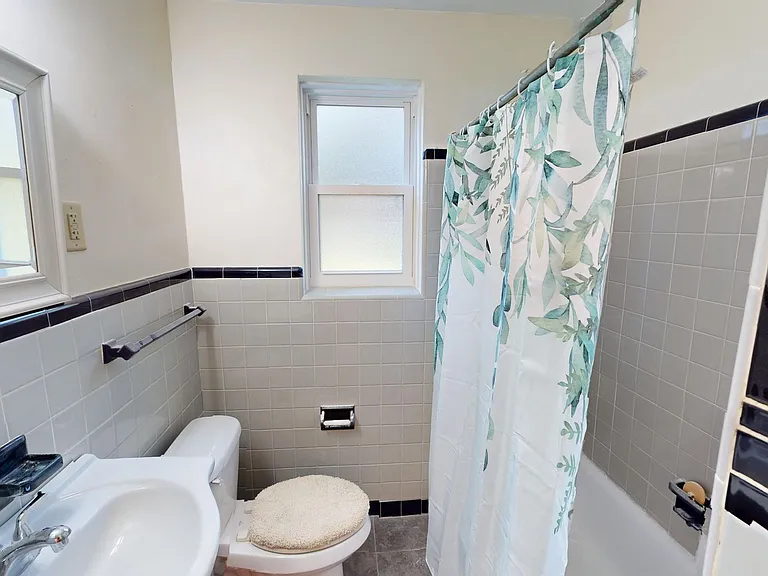 67 Holliday Dr — Photo 13