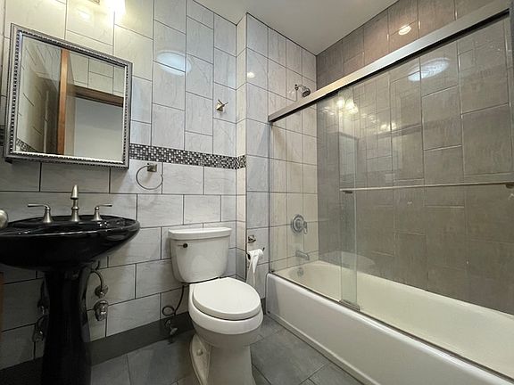 3rd image of 173 15th St #1F