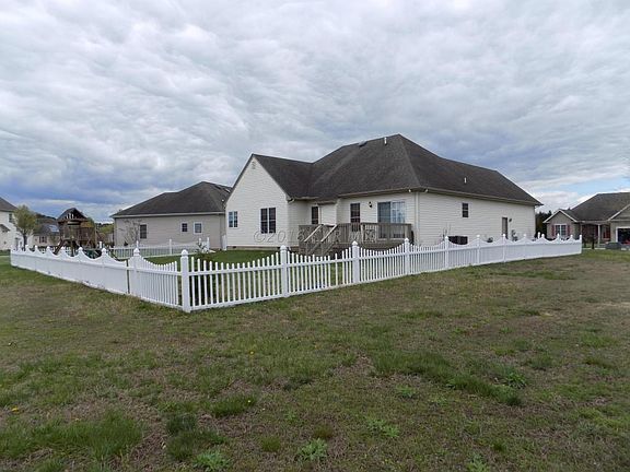 5th image of 28068 Cross Creek Dr