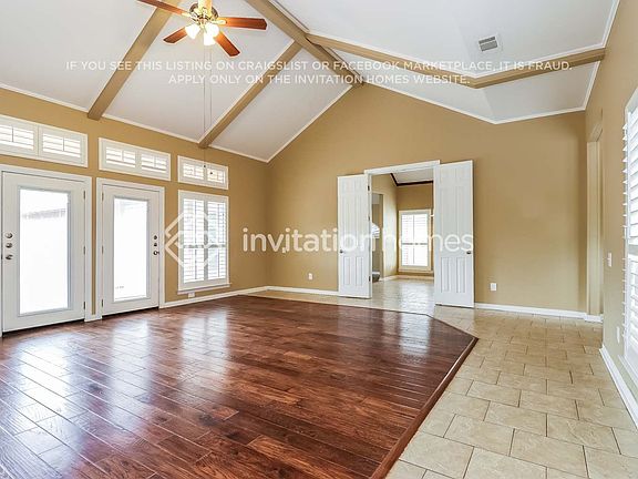 3rd image of 2545 Fox Glenn Cir