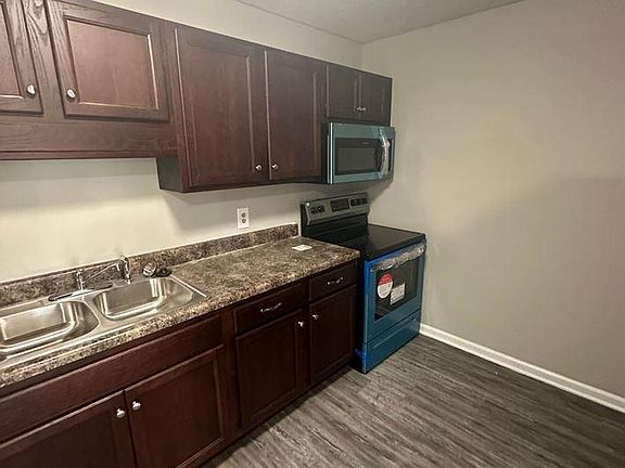2nd image of 1455 Lascassas Pike APT F71