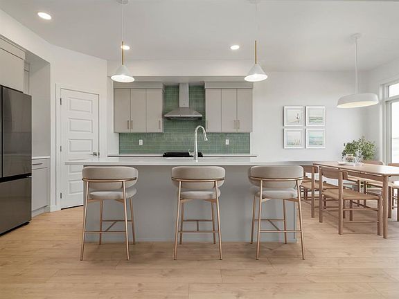 2nd image of 738 E Violet Pl W
