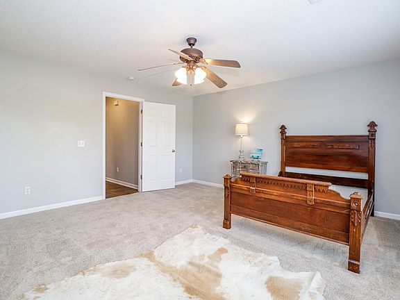 4th image of 152 Garden Terrace Dr