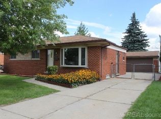 32316 Bunert Rd, Warren, MI 48088