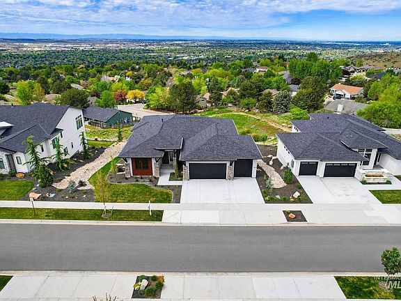 4th image of 1521 S Trent Point Way