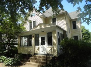 728 E 2nd Ave, Monmouth, IL 61462