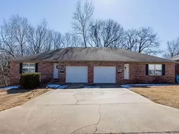 2nd image of 18 Holly Dr Unit A