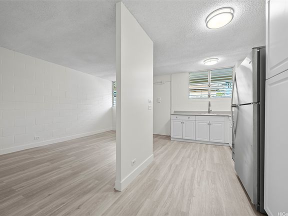 3rd image of 1401 Lusitana St APT 303