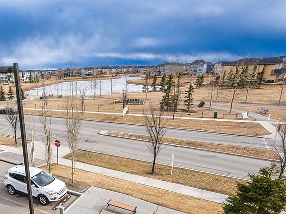 5th image of 5 SE Saddlestone Way NE #302