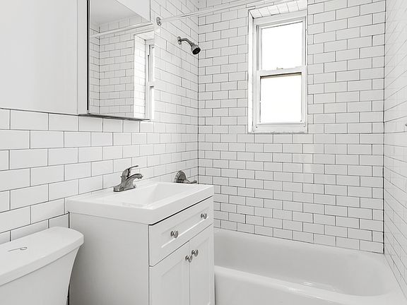 3rd image of 65-15 Yellowstone Blvd #6E