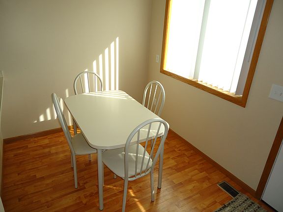 3rd image of 412 Ash Ave NE