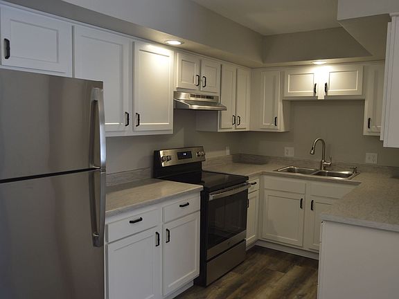 2nd image of 711 12th Ave N APT 6