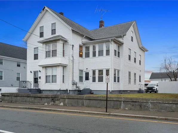 45-47 Roberts St, West Warwick, RI 02893